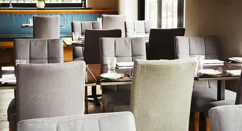 Mobilier design pour restaurant et hôtel
